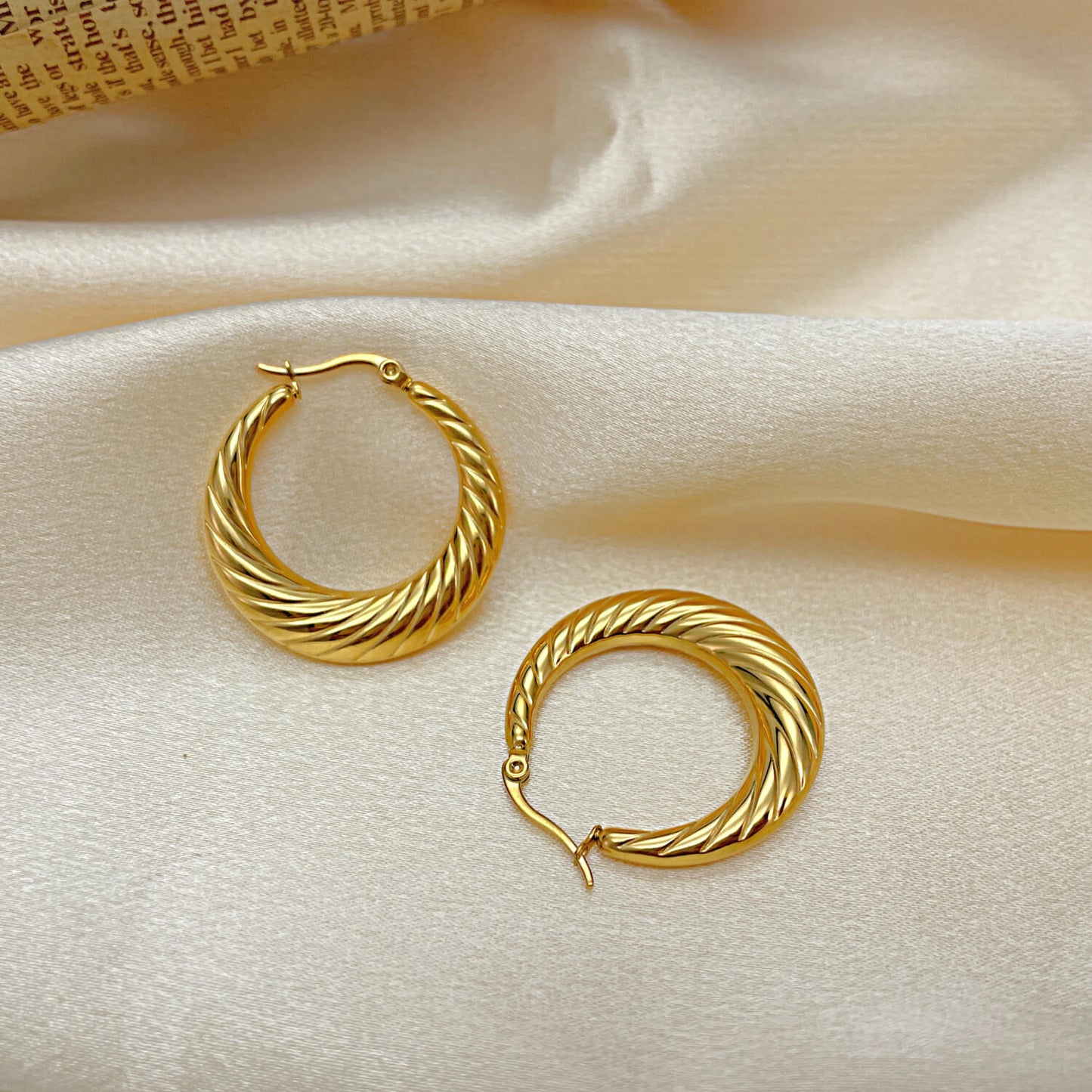 AG Glamorous and Timeless Beauty Gold Circle Stainless Steel Earrings - AGCHEN JEWELRY,earrings