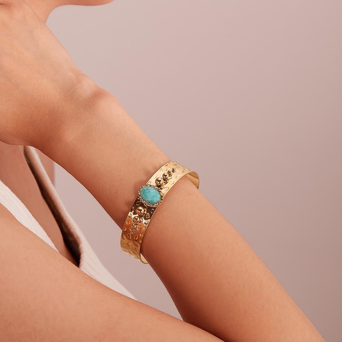 AG Glittering Gold Bangle Bracelet With Natural Stunning Blue Gemstone - AGCHEN JEWELRY,hot sale