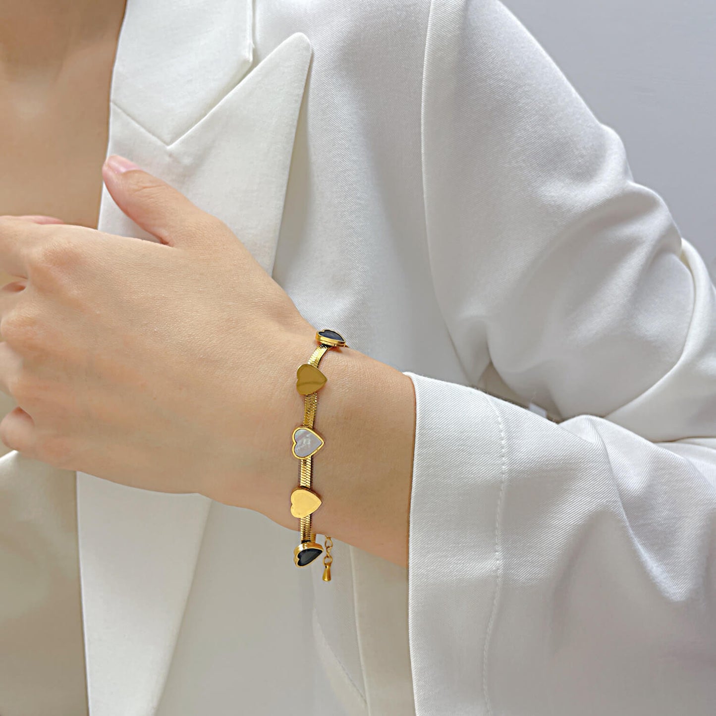 AG Five Heart-Shaped Gold Charms Bracelet - AGCHEN JEWELRY,bracelet