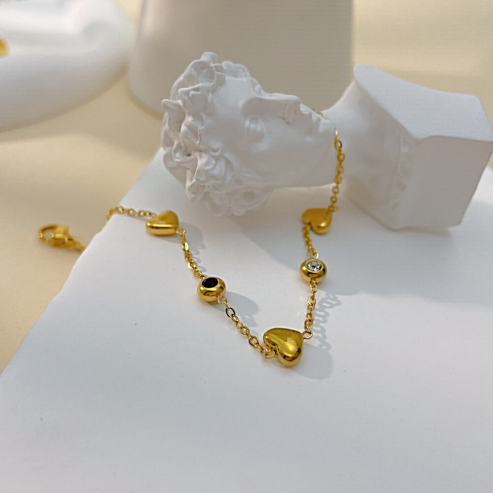 AG Three Heart-Shaped Bracelet With Cubic Zirconia