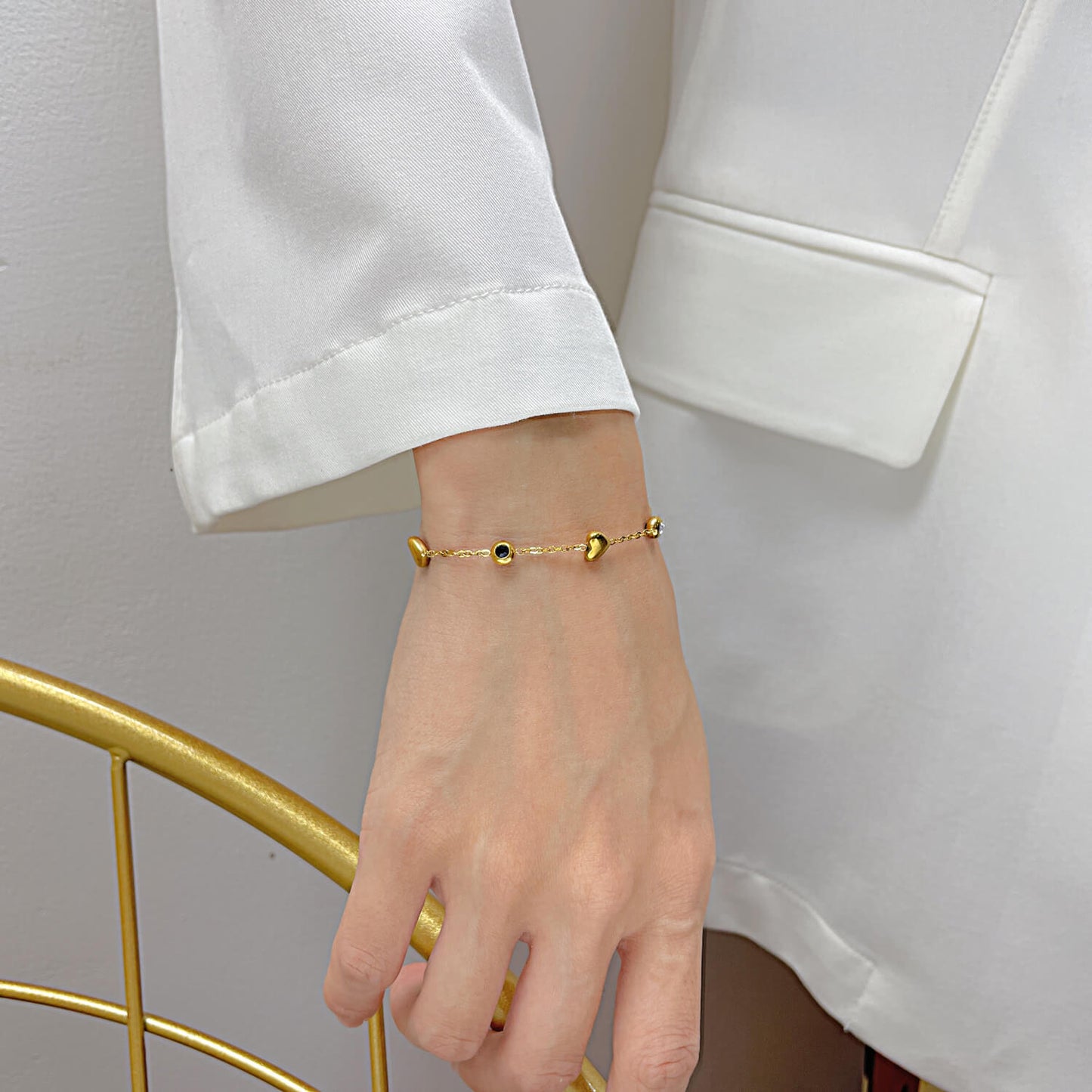AG Three Heart-Shaped Bracelet With Cubic Zirconia
