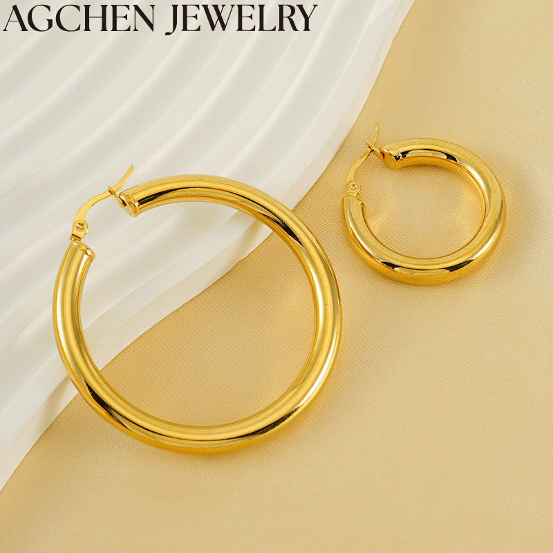 #JewelryForHim
#EverydayWearJewelry
#PolishedAndBold
#VersatileWear
#SimpleYetBold
#SteelJewelryCollection
#PolishedAndRefined
