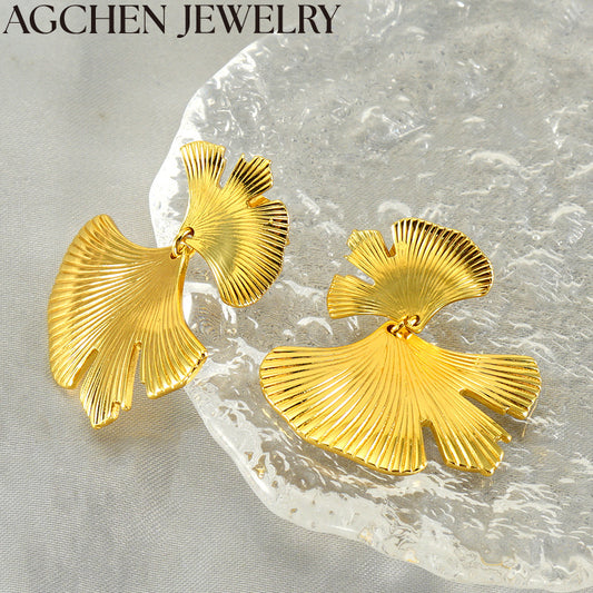 #SimpleAndBold
#StainlessSteelCharm
#ElegantAndStrong
#StylishChoker
#GeometricJewelry
#TrendyNeckpieces
#BoldFashionJewelry