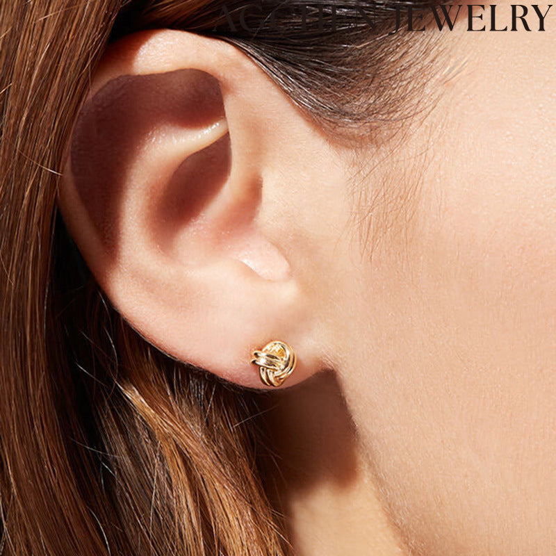 AG Dainty Flower Earrings