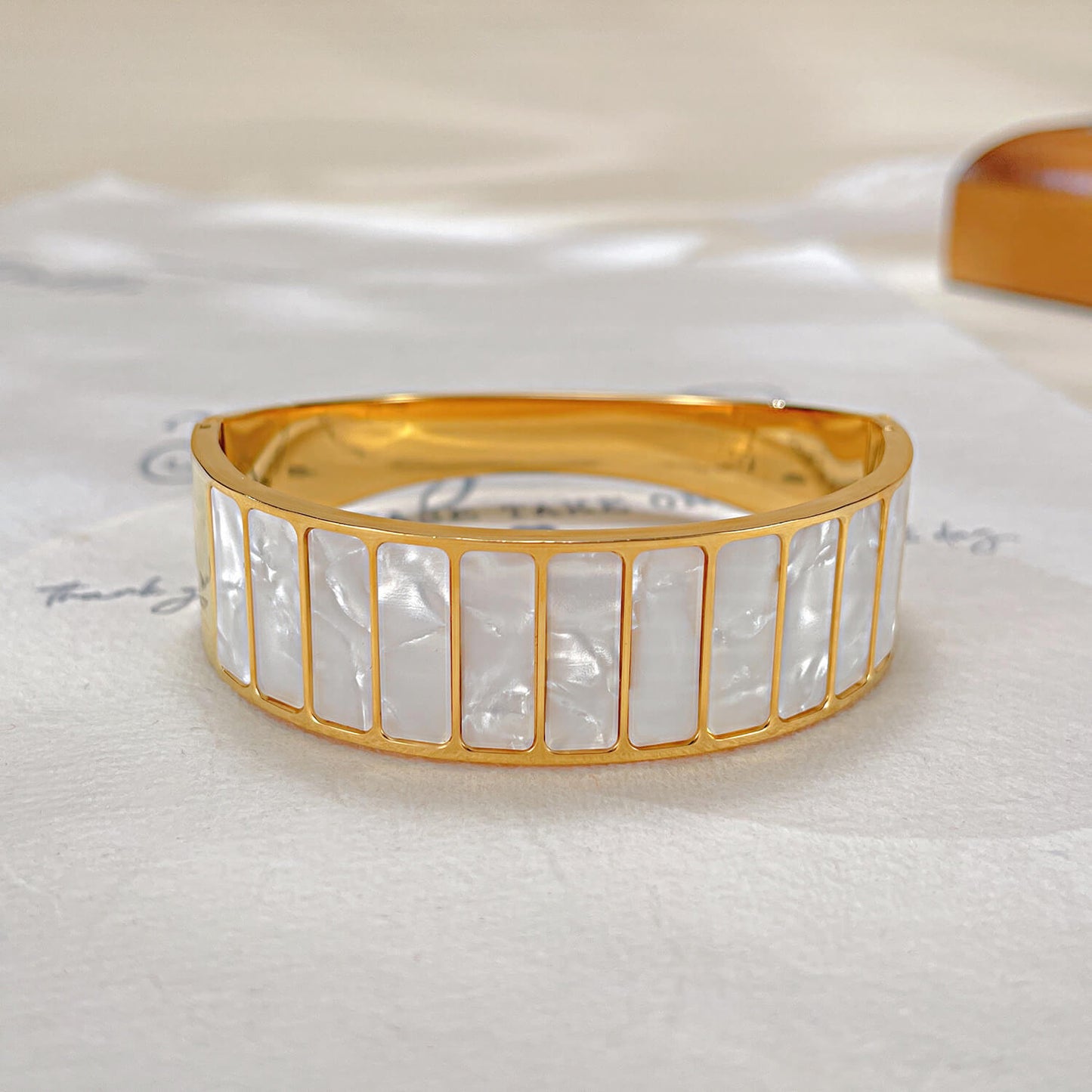 AG Glittering Gold Bangle Bracelet With Elegant Pearl Oyster Slices - AGCHEN JEWELRY,hot sale