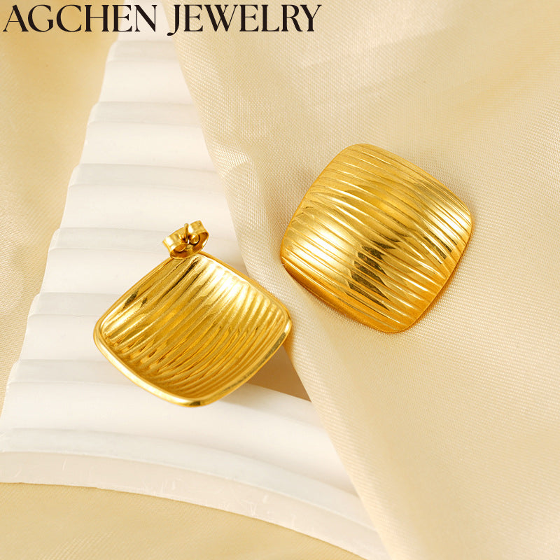 #PolishedEveryday
#MinimalBoho
#ChicStatement
#UniqueBohoJewelry
#StrongAndRefined
#PolishedYetBold
